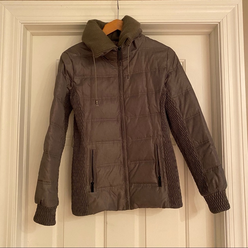 Blanc Nior down jacket Size Small green/gray color